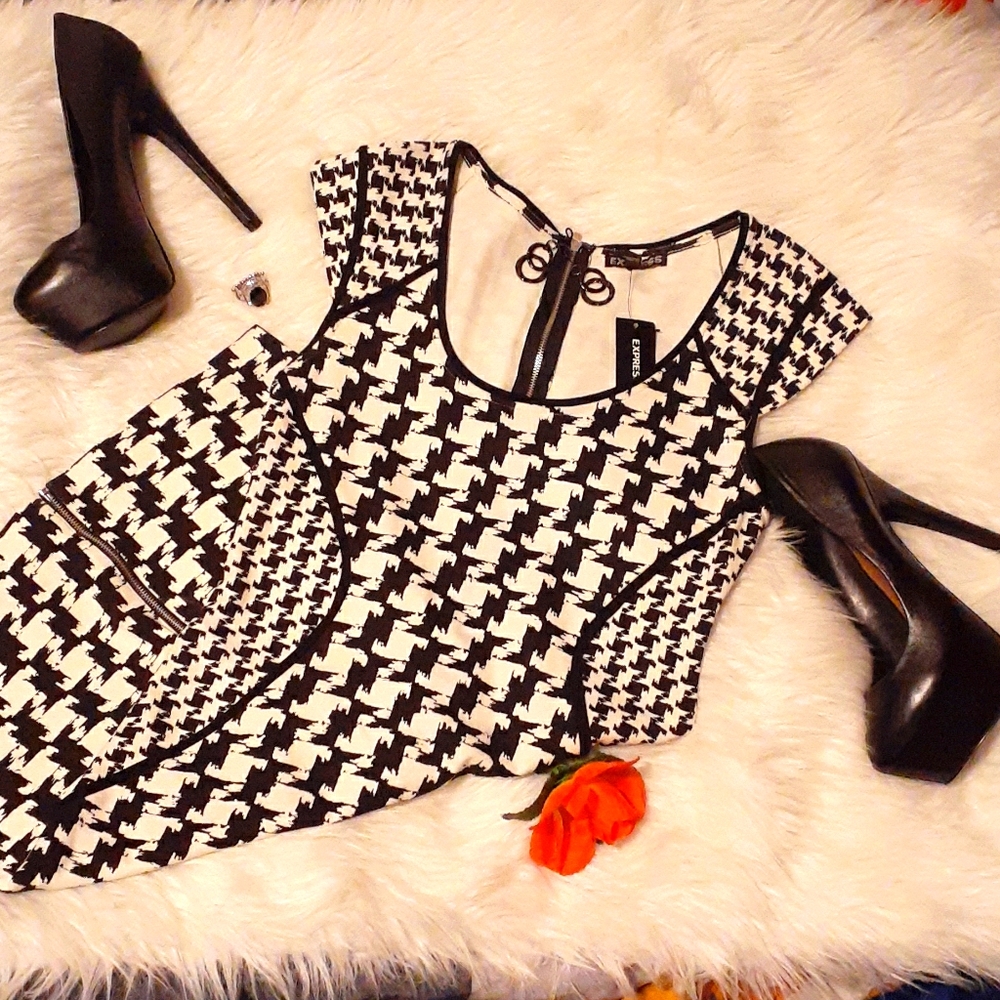 NWT Express Black and White Semi-Geo Fitted Dress